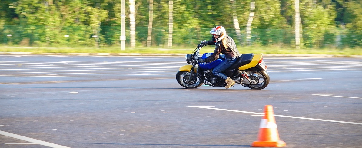 Права на мотоцикл A1 в Москве