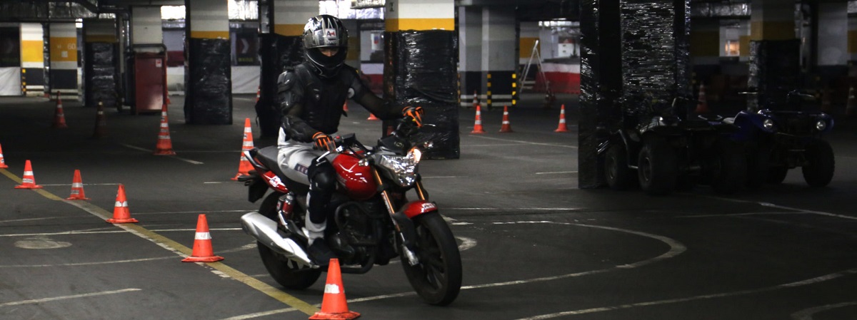 Уроки вождения на мотоцикле для начинающих